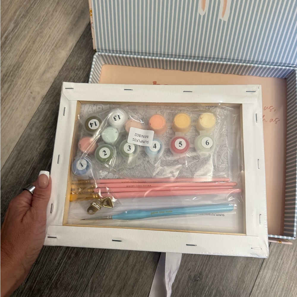 Paint by numbers activity gift - Picture 6 of 6